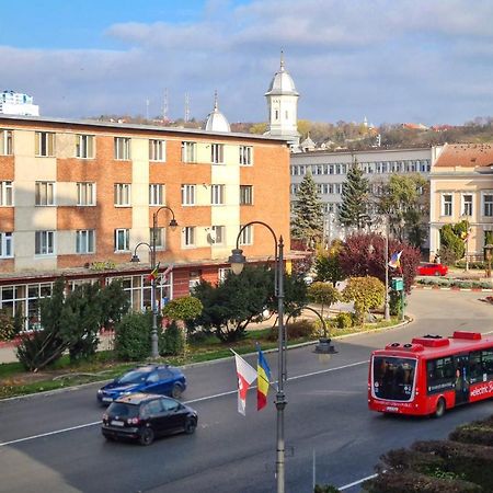 Central Park Apartment Турда Екстериор снимка