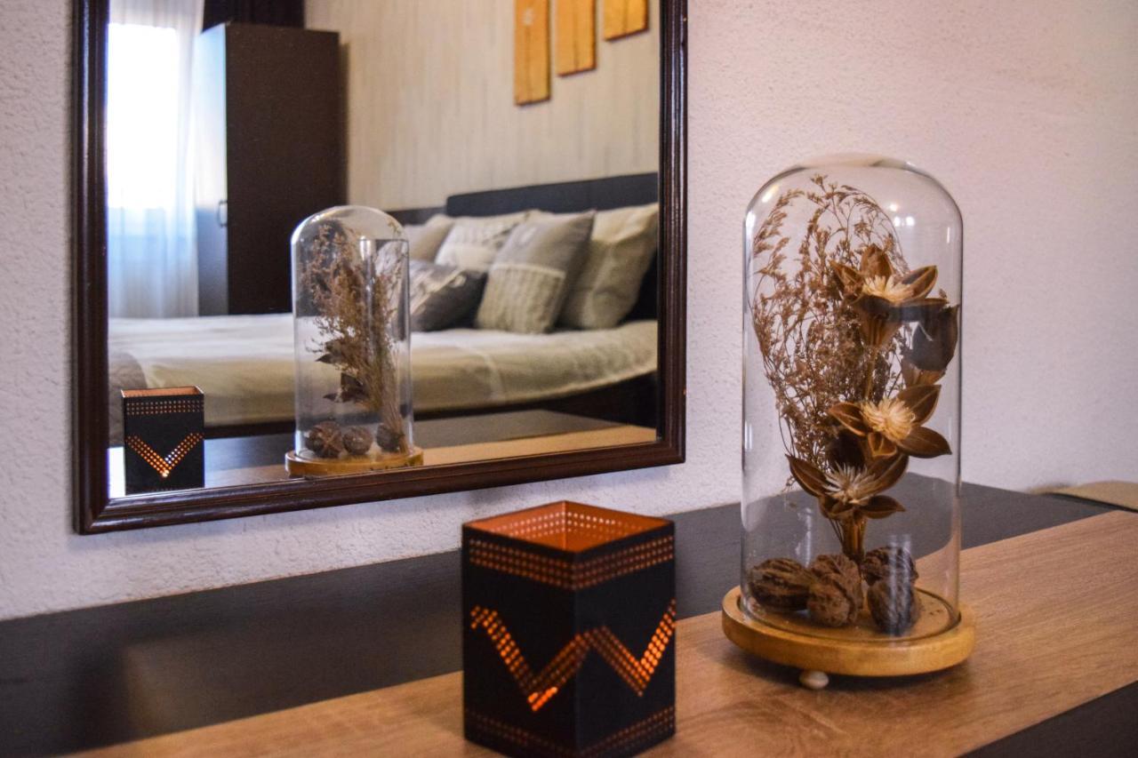 Central Park Apartment Турда Екстериор снимка