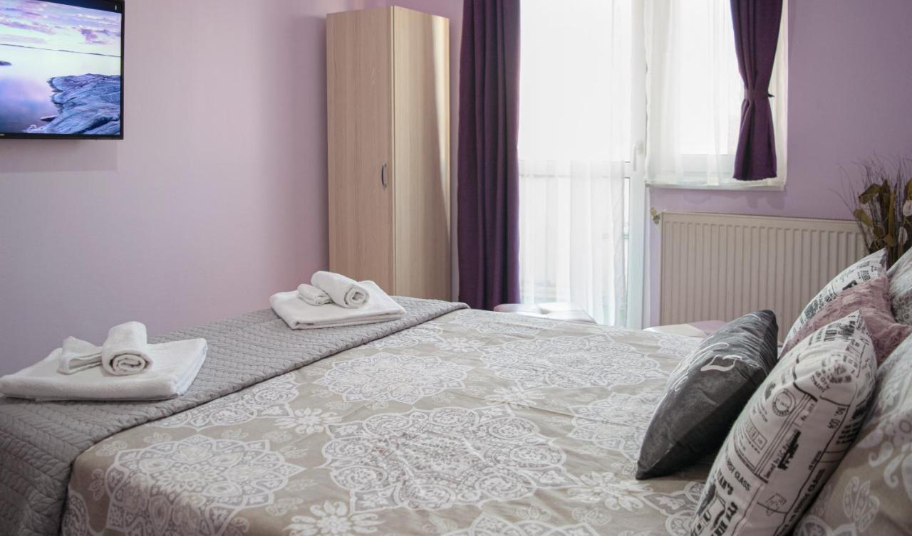 Central Park Apartment Турда Екстериор снимка