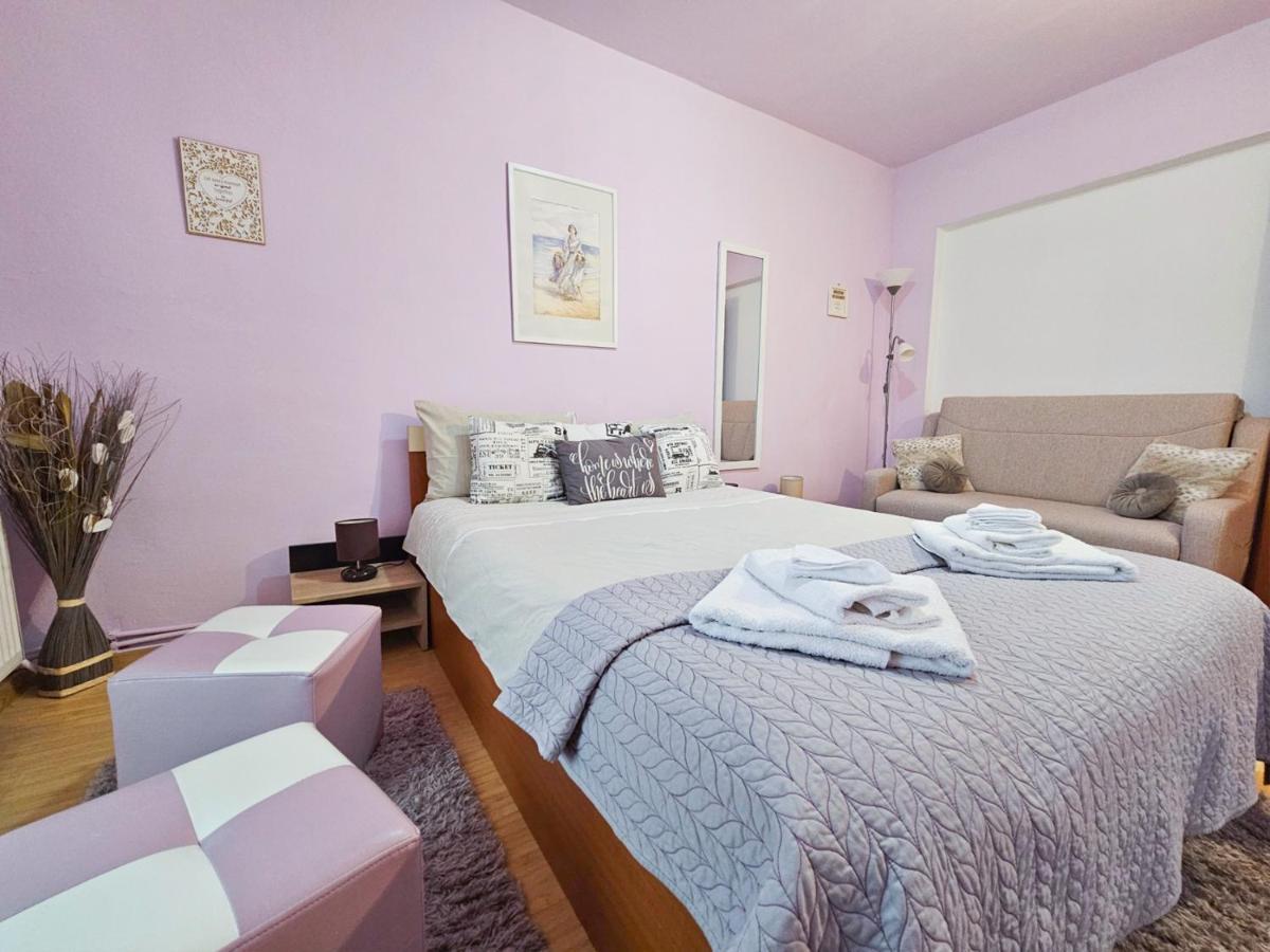 Central Park Apartment Турда Екстериор снимка