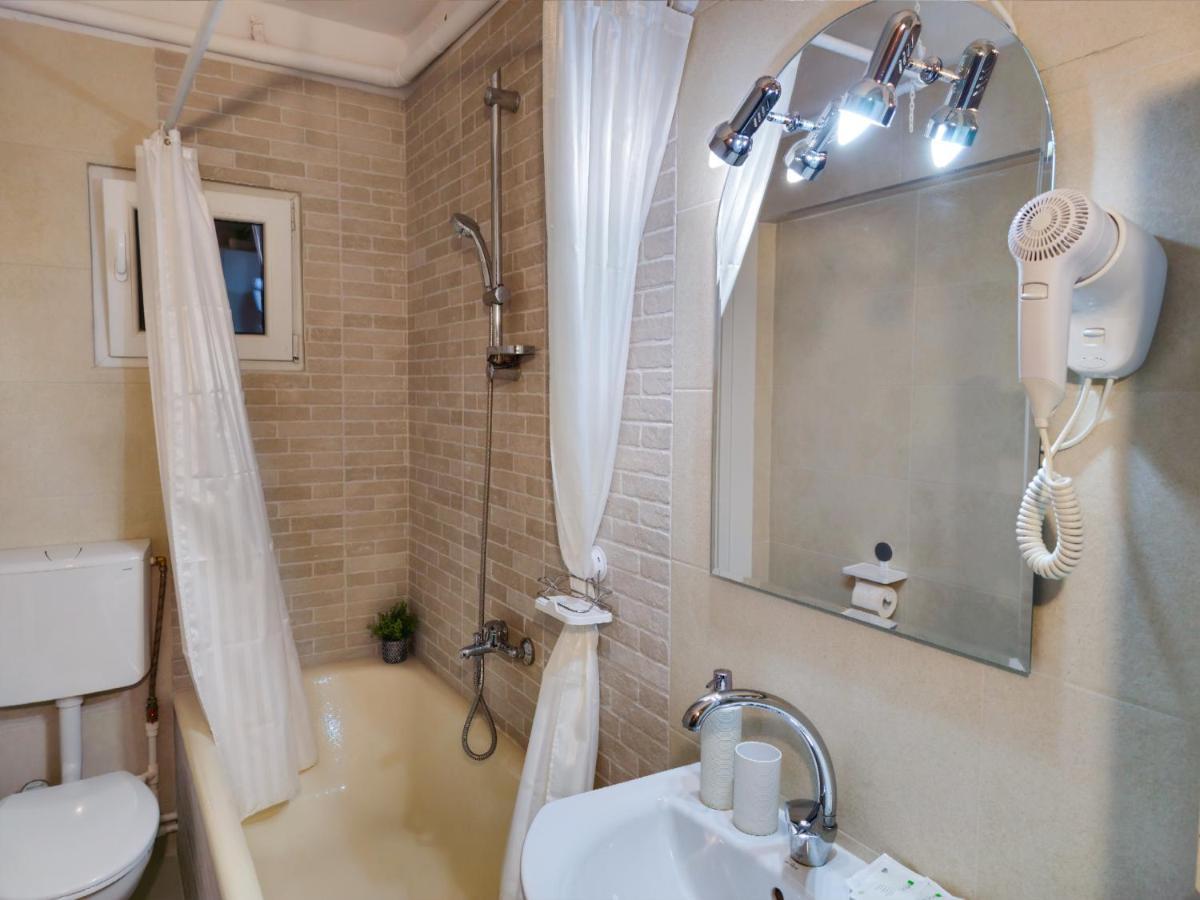 Central Park Apartment Турда Екстериор снимка