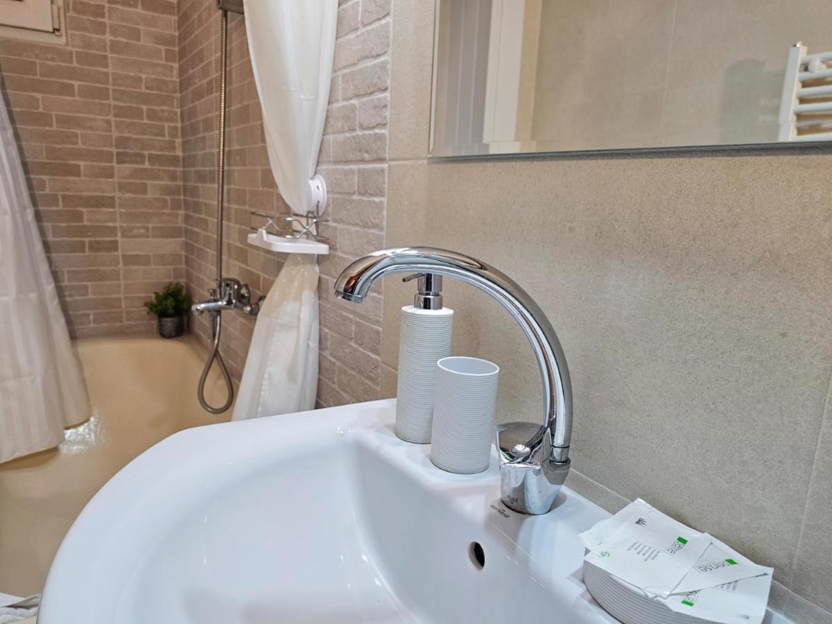 Central Park Apartment Турда Екстериор снимка